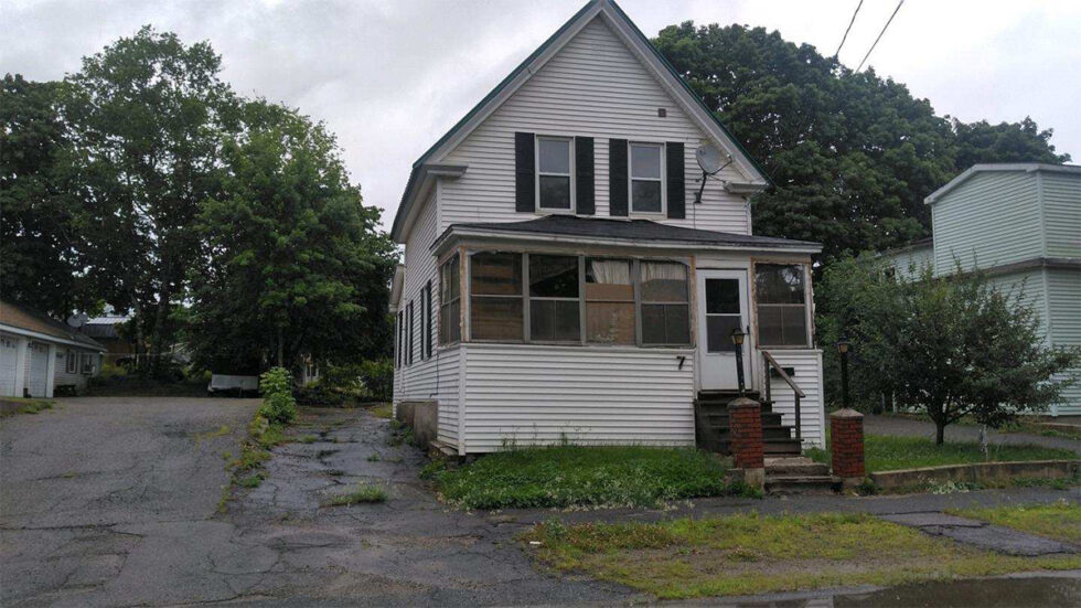 The Maine Land Store Where Your Own Piece Of Maine Is Waiting For You.