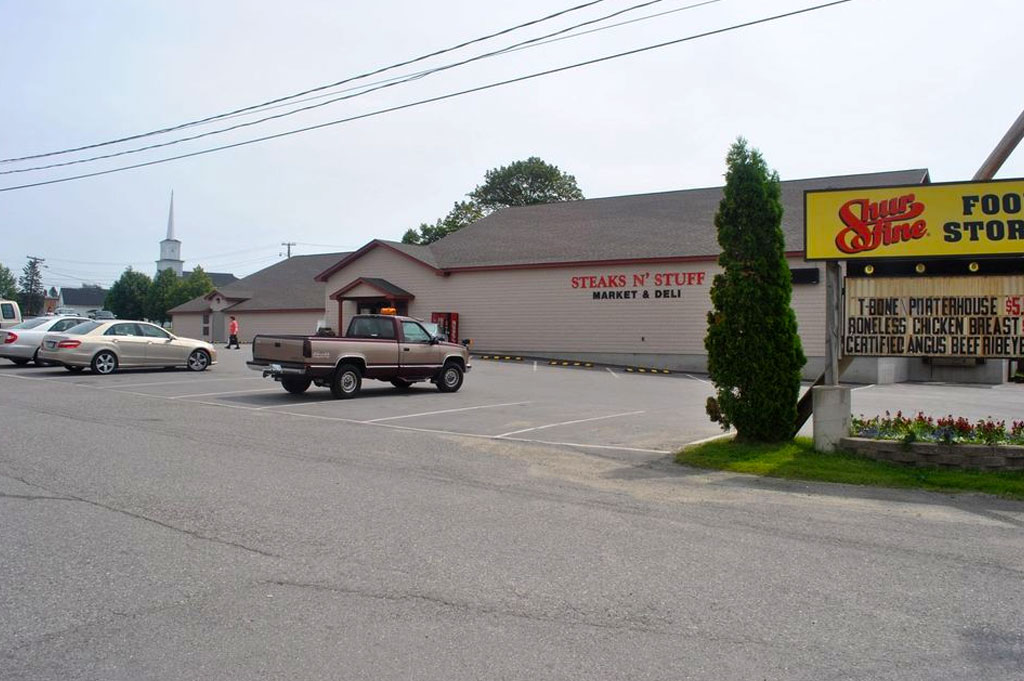Steaks N' Stuff Market and Deli in Lincoln, ME
